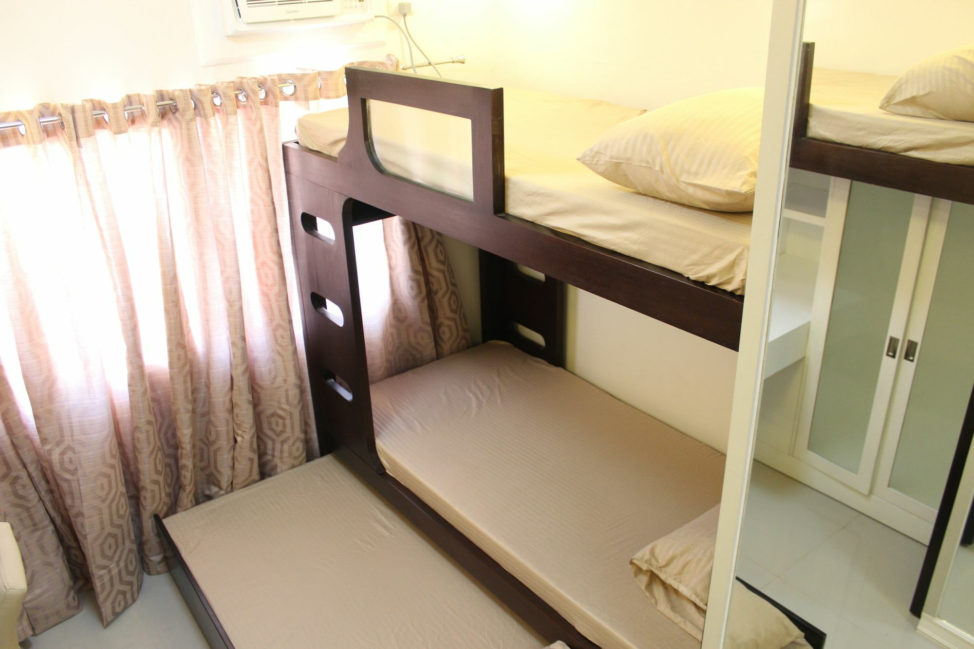 Feel Great Stay Condotels - San Marino Cebu Exterior photo